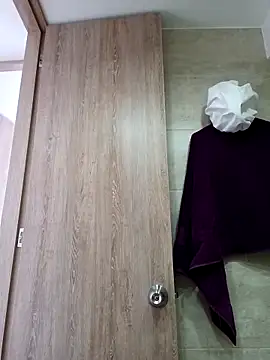 Snapshot of DiosaFortuna chatting on 11/05/25, 01:11 DiosaFortuna online show from 11/05/25, 01:11