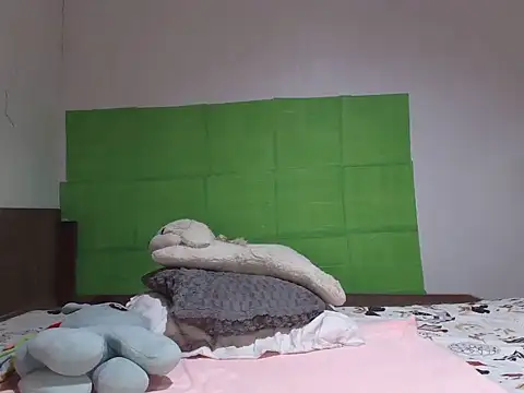 Snapshot of Prettyasianbelle chatting on 11/16/25, 12:55 Prettyasianbelle online show from 11/16/25, 12:55