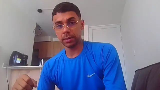 Snapshot of allanjones15 chatting on 09/09/25, 06:40 allanjones15 online show from 09/09/25, 06:40