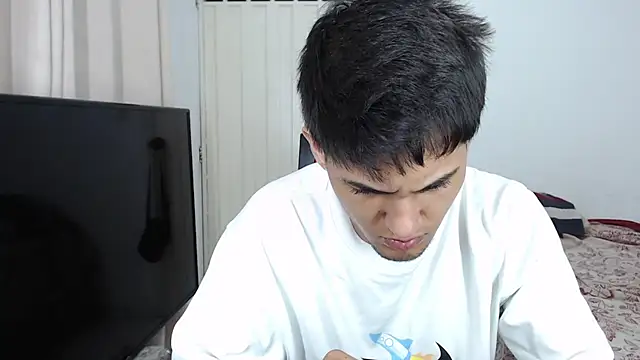 Alex mojica online show from 11/05/25, 05:51