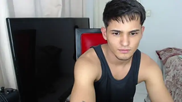 Alex mojica online show from 11/06/25, 05:08