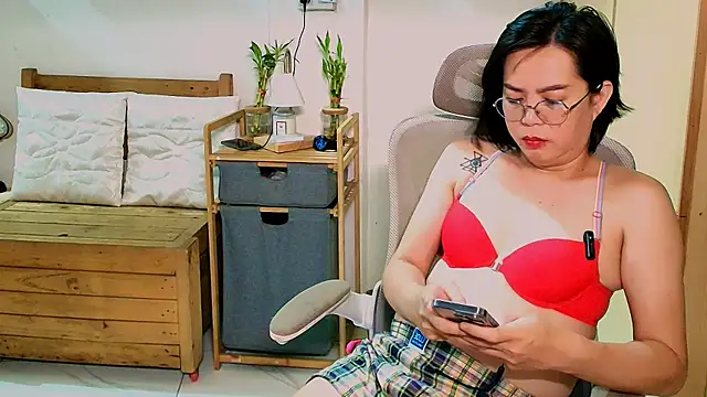 moriliciousxxx online show from 04/24/26, 12:57