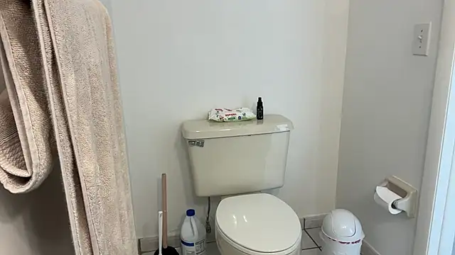 prettyykitty22 online show from 01/11/26, 06:46