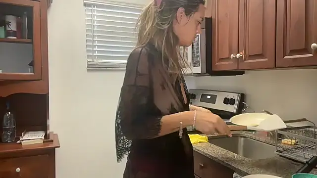 prettyykitty22 online show from 03/21/26, 02:31