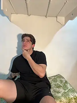 Snapshot of AteneoJr chatting on 02/10/26, 12:04 AteneoJr online show from 02/10/26, 12:04