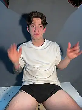 Snapshot of AteneoJr chatting on 02/19/26, 01:34 AteneoJr online show from 02/19/26, 01:34