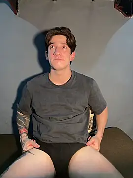 Snapshot of AteneoJr chatting on 02/20/26, 12:29 AteneoJr online show from 02/20/26, 12:29