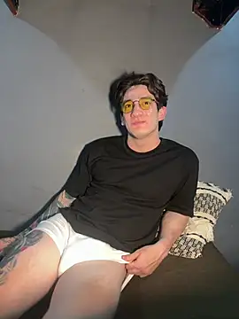 AteneoJr online show from 03/15/26, 01:00