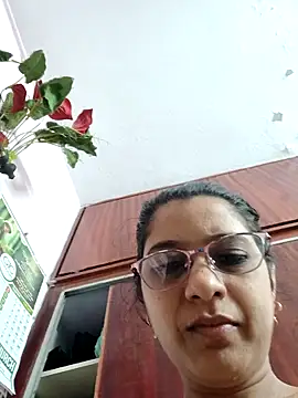 thanusi 2 online show from 11/14/25, 04:38