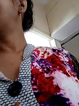 thanusi 2 online show from 11/18/25, 05:56