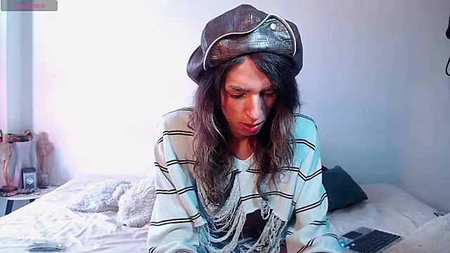 Theevae online show from 04/15/26, 02:35