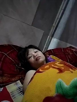 LinhNa999 online show from 11/28/25, 02:09