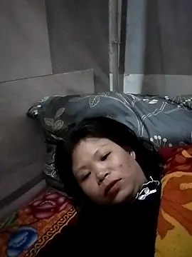 LinhNa999 online show from 02/12/26, 01:06