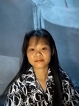 LinhNa999 online show from 04/22/26, 12:28