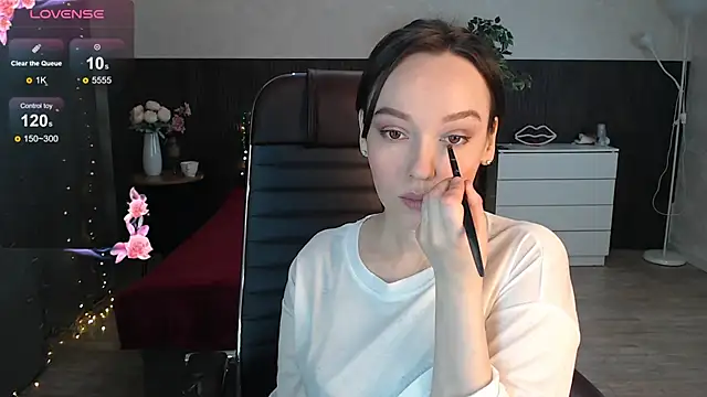 Snapshot of Sexy_Alexia69 chatting on 09/20/25, 11:00 Sexy Alexia69 online show from 09/20/25, 11:00