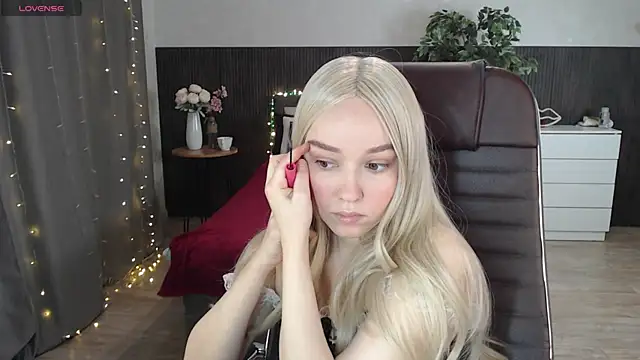 Snapshot of Sexy_Alexia69 chatting on 09/26/25, 12:09 Sexy Alexia69 online show from 09/26/25, 12:09