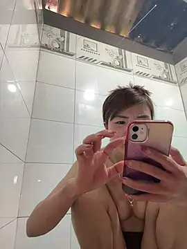 Sunny lotus online show from 02/16/26, 05:14