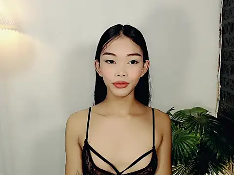 holyakiesha online show from 10/16/25, 12:22