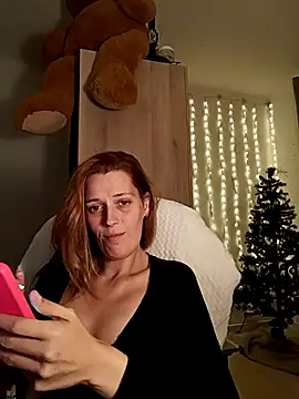 Mila Luciphya online show from 11/25/25, 09:48