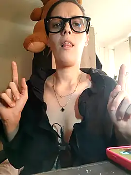 Mila Luciphya online show from 01/07/26, 01:24