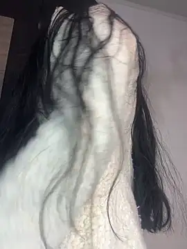 Daphnee- online show from 09/10/25, 12:05