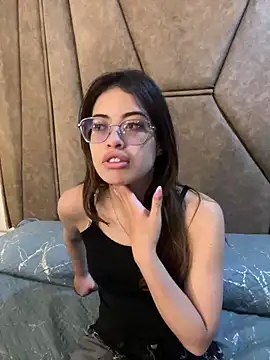 Snapshot of Isabela_Colins chatting on 09/12/25, 12:49 Isabela Colins online show from 09/12/25, 12:49