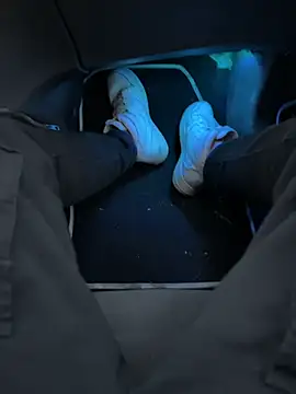 Manu97k online show from 11/03/25, 05:52