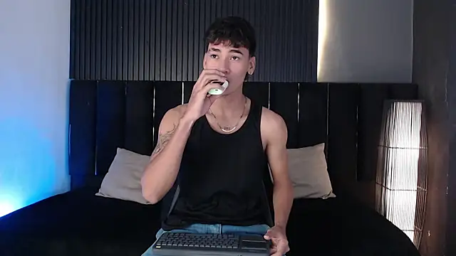 Dominic ghost online show from 01/10/26, 03:08