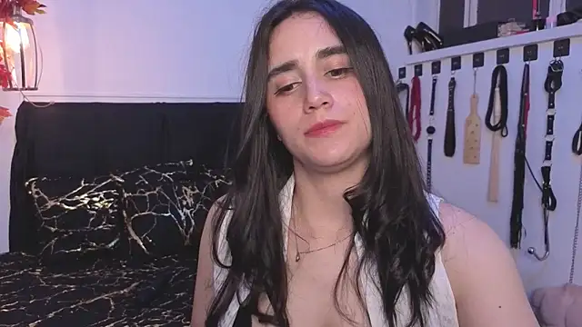 elowen halley1 online show from 11/21/25, 06:50