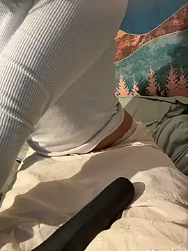 Snapshot of AuraLush chatting on 03/21/26, 11:08 AuraLush online show from 03/21/26, 11:08