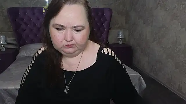 Snapshot of Eloisa_Eliot chatting on 10/24/25, 02:24 Eloisa Eliot online show from 10/24/25, 02:24