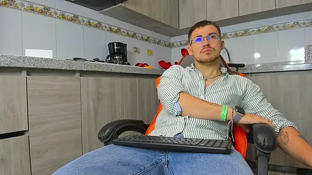 BrunoWalkerr online show from 09/19/25, 01:01