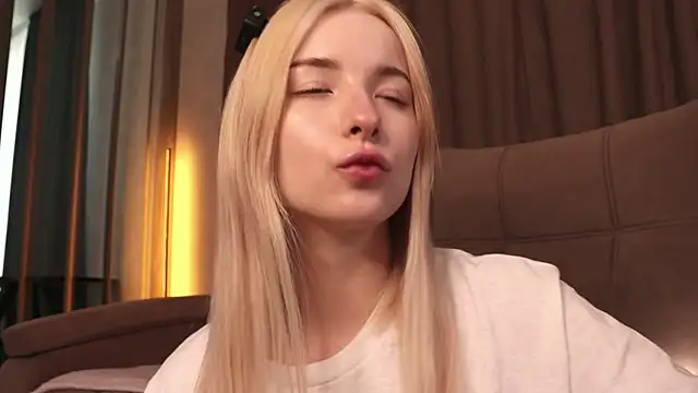 Nana Wilson online show from 04/24/26, 04:26