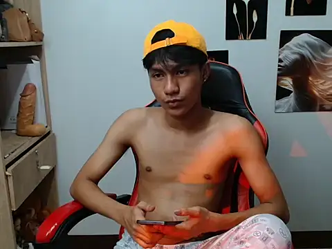 Snapshot of YourAsian_Cummer chatting on 04/27/26, 01:53 YourAsian Cummer online show from 04/27/26, 01:53