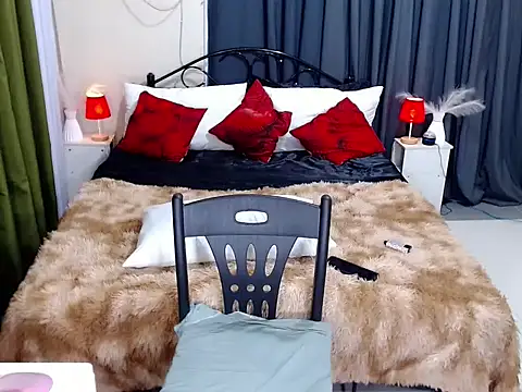 petitetsbigloads online show from 04/24/26, 01:02