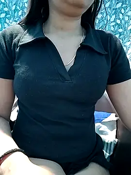 Vaani Actress online show from 03/16/26, 10:25