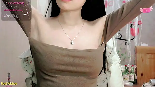 Snapshot of Suken_1x chatting on 11/03/25, 07:04 Suken 1x online show from 11/03/25, 07:04