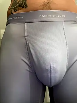 flacoone01 online show from 10/13/25, 10:48