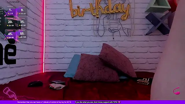 Snapshot of EllyMiller chatting on 10/18/25, 03:09 EllyMiller online show from 10/18/25, 03:09