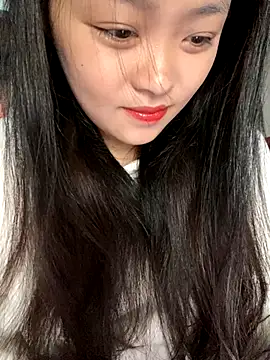 Julia-Elsa online show from 12/05/25, 04:10