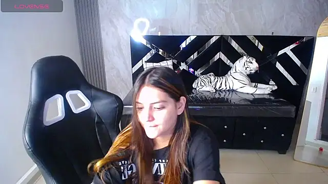 emily cooper t online show from 09/17/25, 03:08