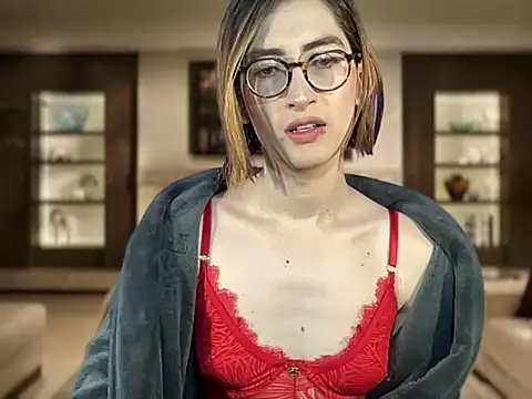 Snapshot of rousseblossom chatting on 10/14/25, 01:17 rousseblossom online show from 10/14/25, 01:17