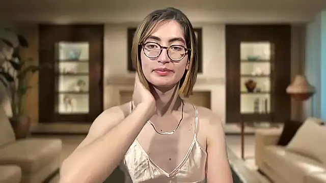 Snapshot of rousseblossom chatting on 11/16/25, 11:43 rousseblossom online show from 11/16/25, 11:43