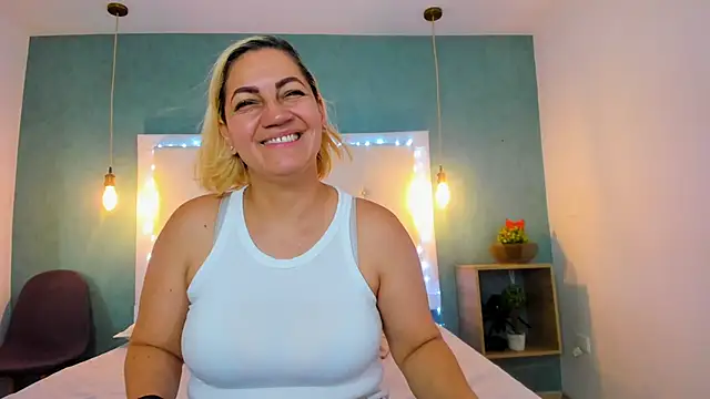 Heidy milf online show from 11/28/25, 08:00