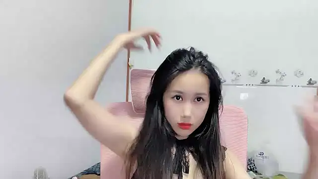 Snapshot of Sexlove_bb chatting on 09/17/25, 04:08 Sexlove bb online show from 09/17/25, 04:08
