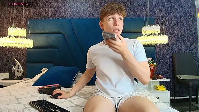 TaylerWhite online show from 01/11/26, 11:48