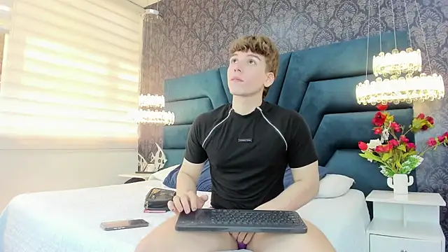 TaylerWhite online show from 03/20/26, 03:17