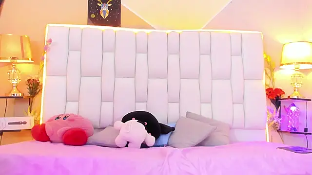 Snapshot of MilkWhore1 chatting on 10/12/25, 02:43 MilkWhore1 online show from 10/12/25, 02:43