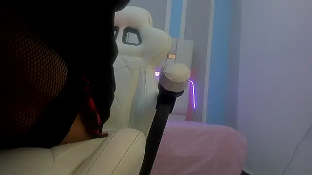 Snapshot of MilkWhore1 chatting on 02/10/26, 07:29 MilkWhore1 online show from 02/10/26, 07:29