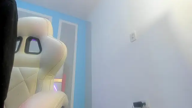 Snapshot of MilkWhore1 chatting on 02/11/26, 07:30 MilkWhore1 online show from 02/11/26, 07:30